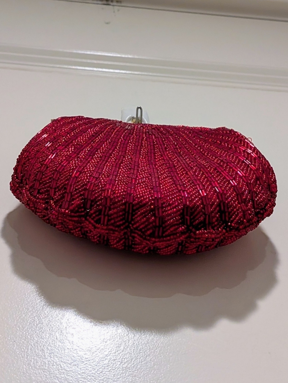NIB Woodward's Vintage 60s Red Beaded Seashell Mini Purse with Chain Strap - Picture 8 of 11